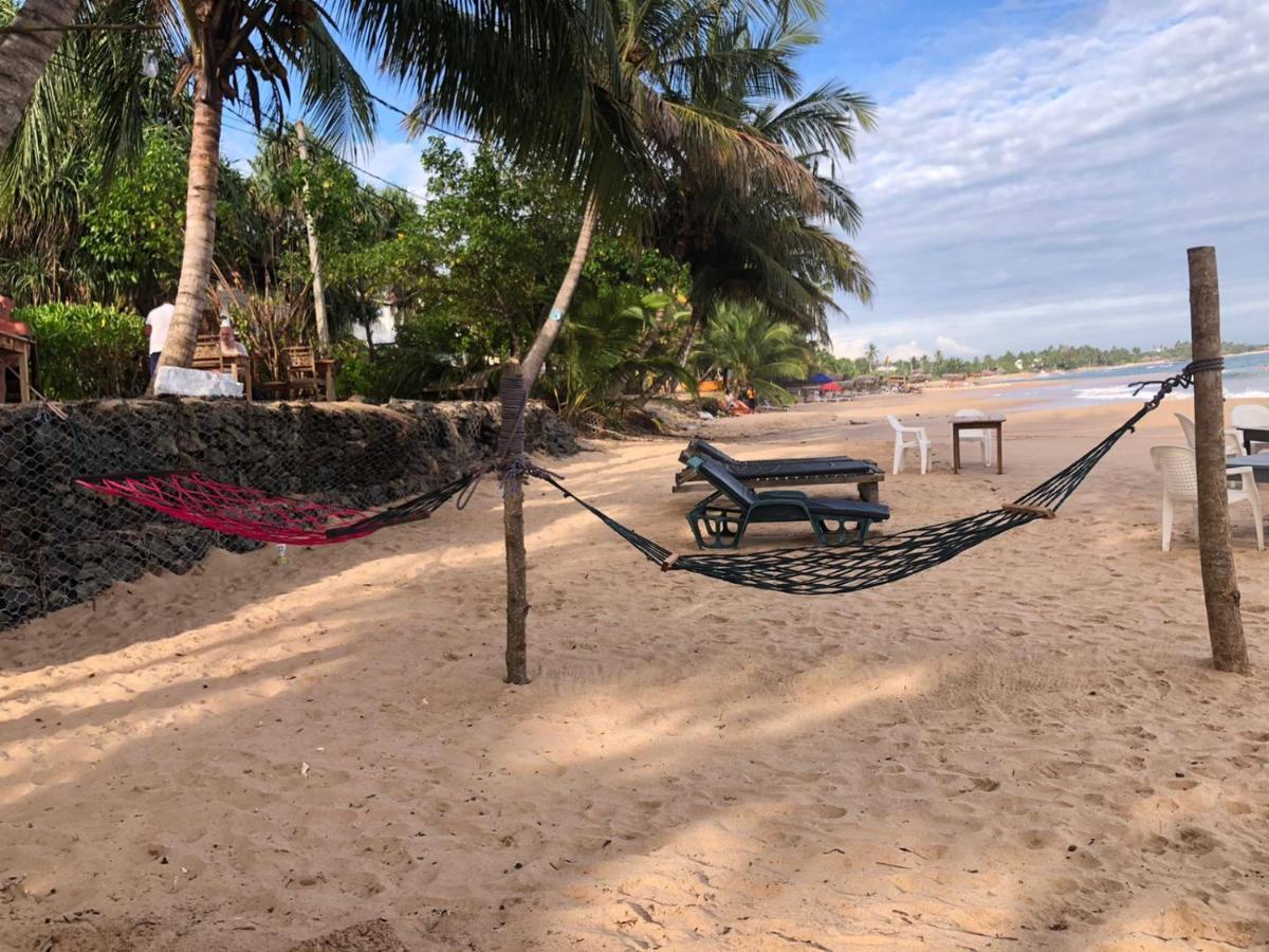 Rock Paradise Beach Hotel & Restaurent Tangalle Ngoại thất bức ảnh