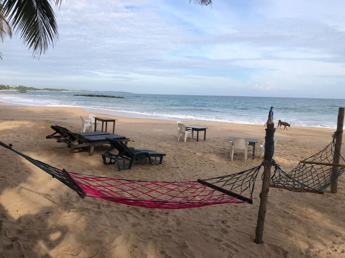 Rock Paradise Beach Hotel & Restaurent Tangalle Ngoại thất bức ảnh